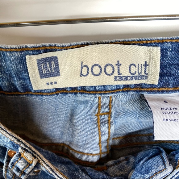 Gap Womens Boot Cut Capri Jeans Sz 6 Blue Medium Wash Distressed Stretch Denim - Picture 5 of 10